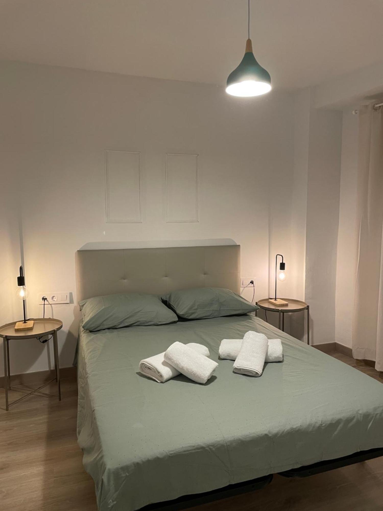 Barri Vell 4 Apartment Manresa Bagian luar foto
